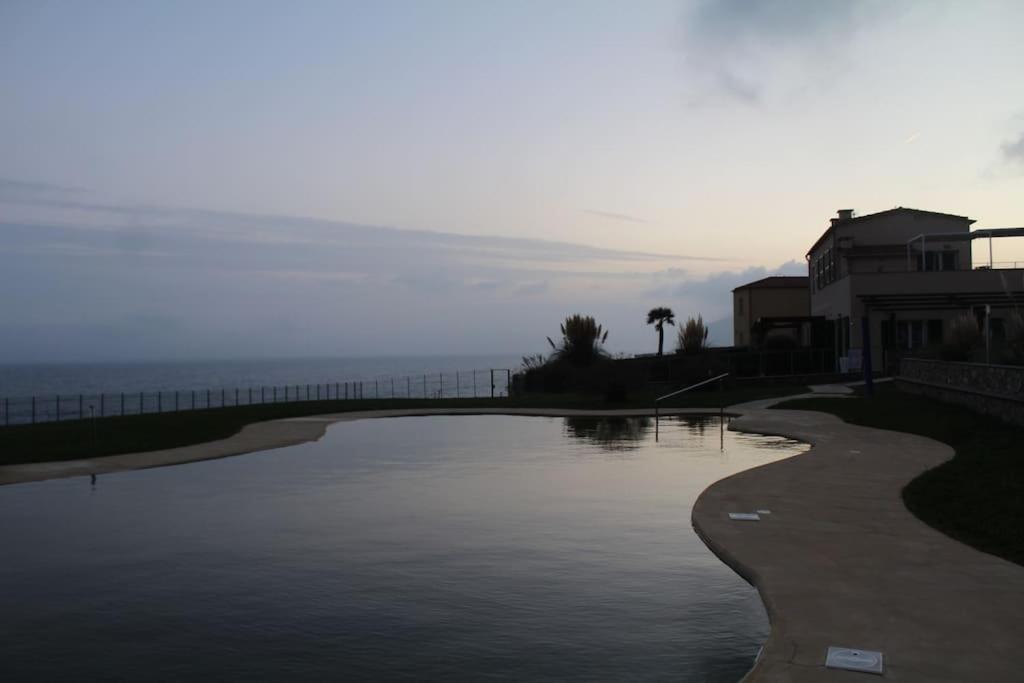 Appartamento Romantico Con Piscina Cervo Exterior photo