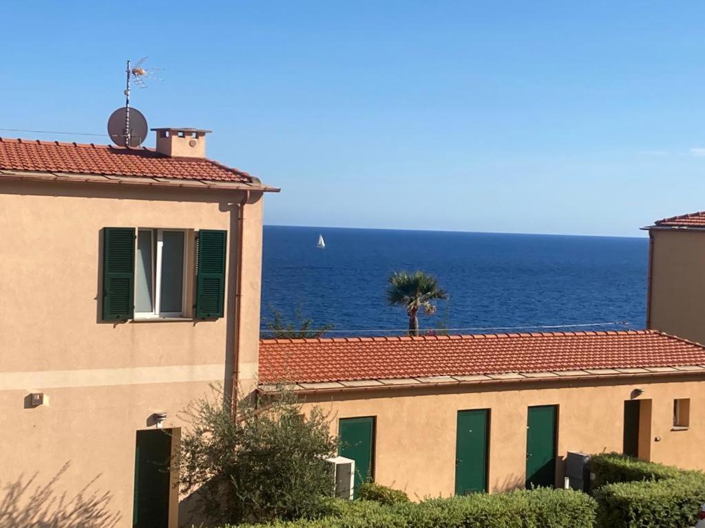 Appartamento Romantico Con Piscina Cervo Exterior photo